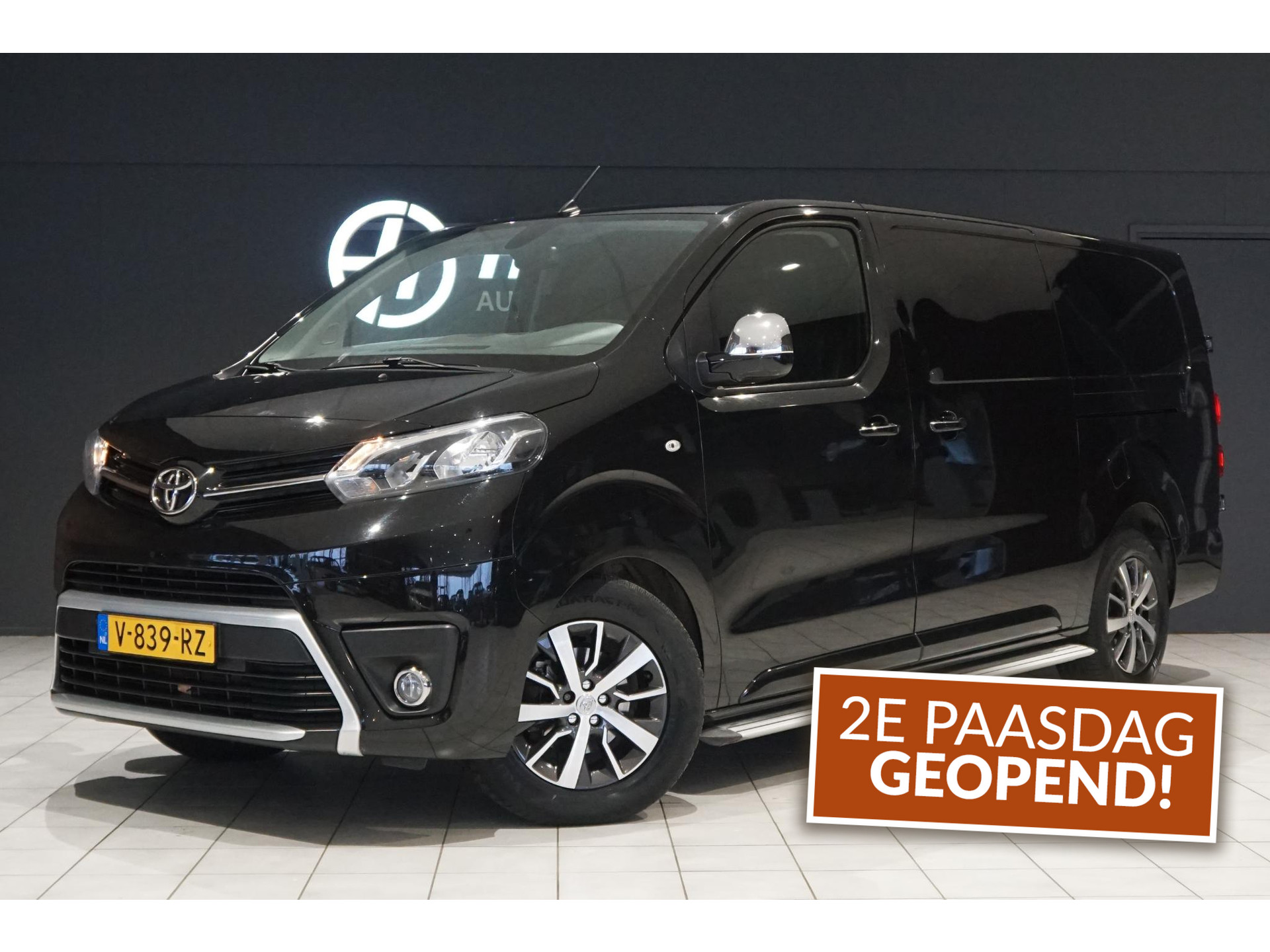 toyota proace worker