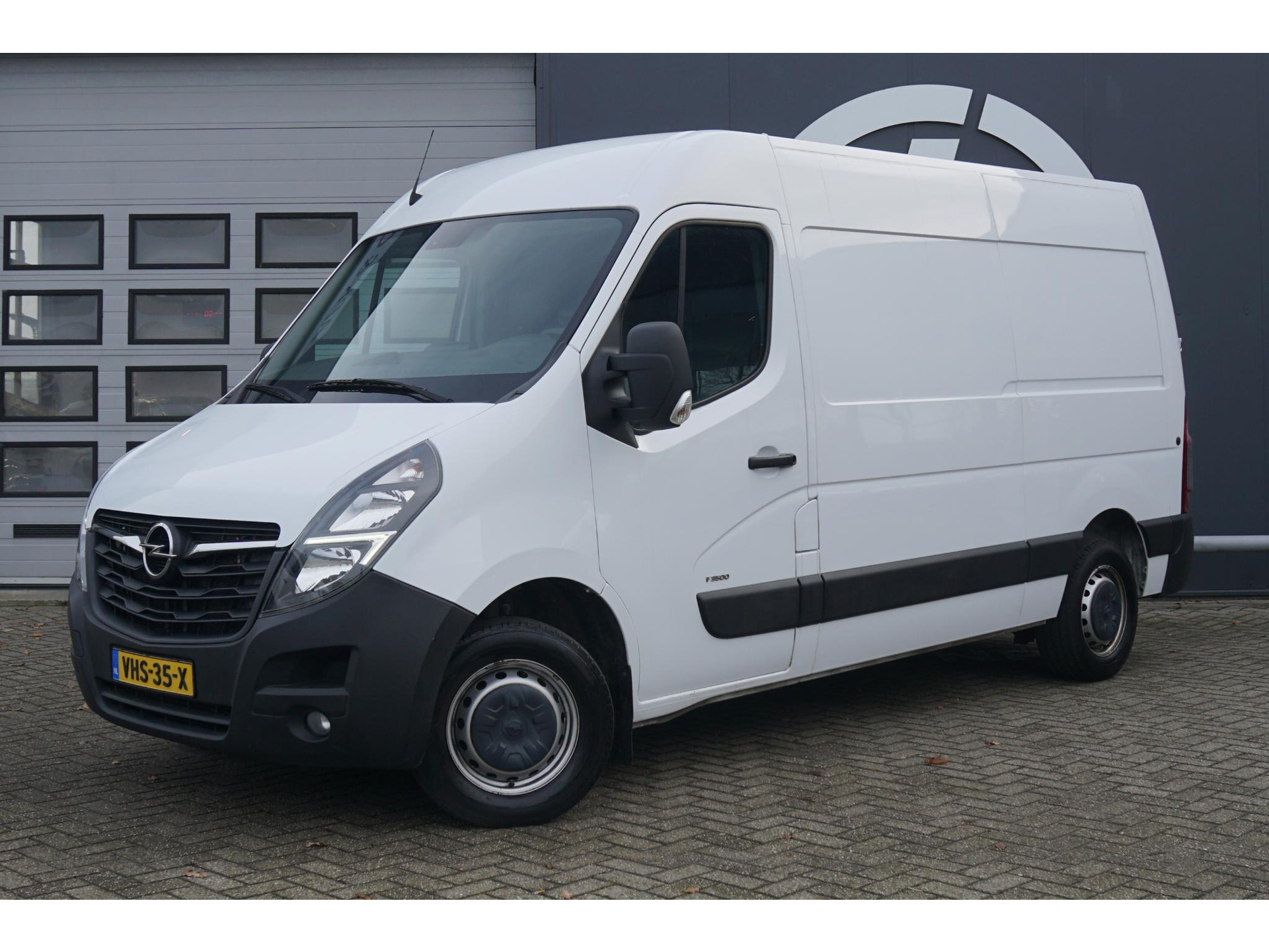 Opel Movano