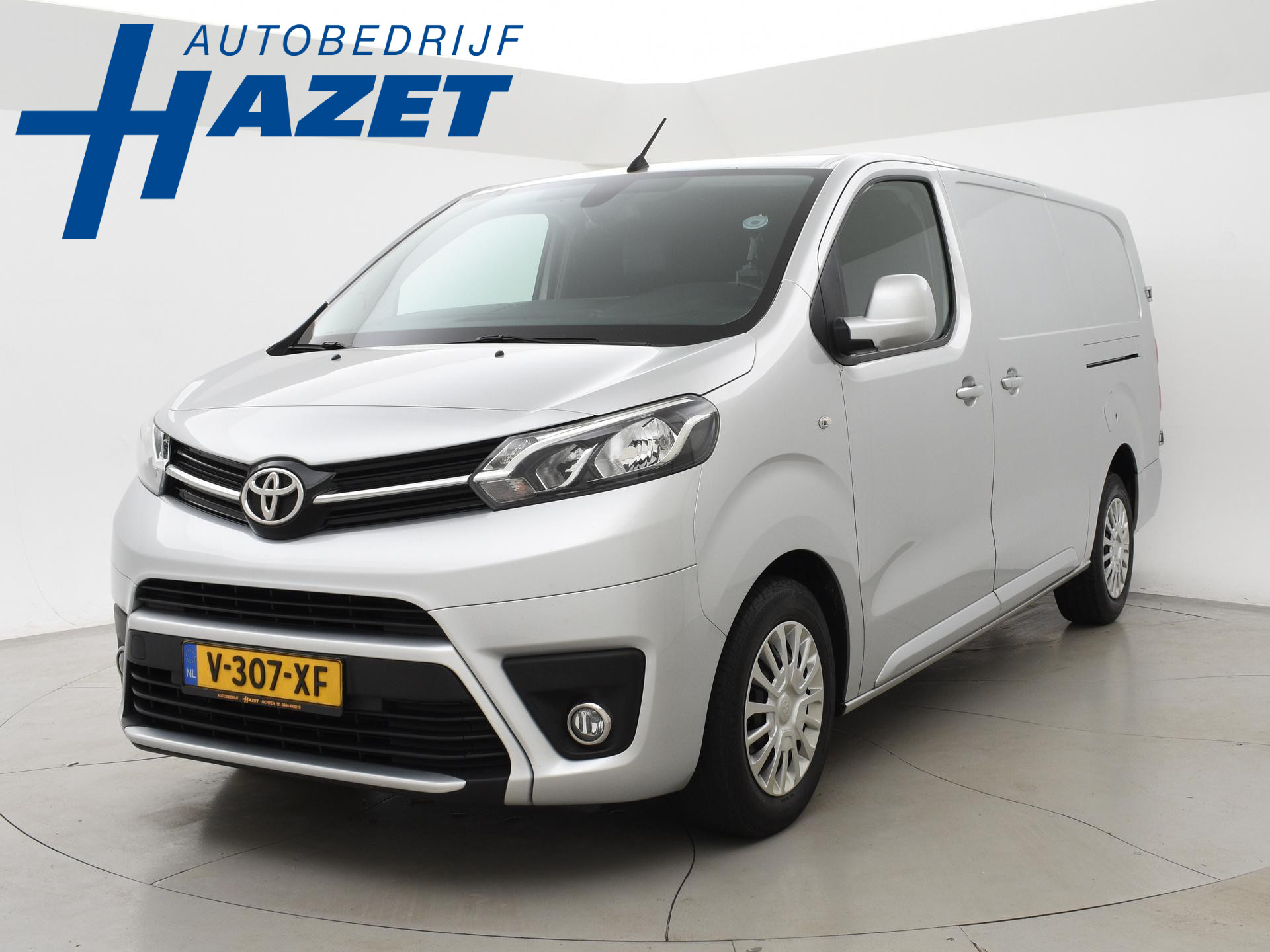 toyota proace worker
