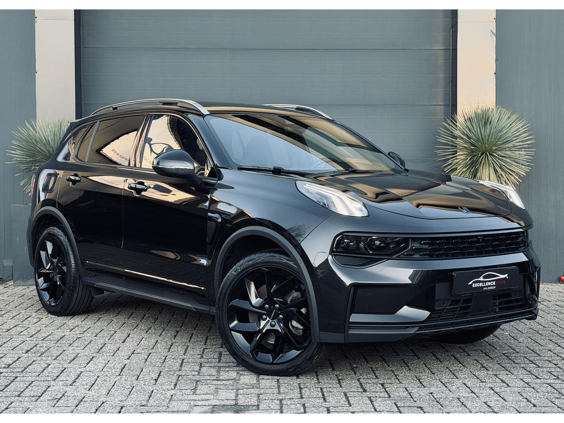 Lynk & Co 01